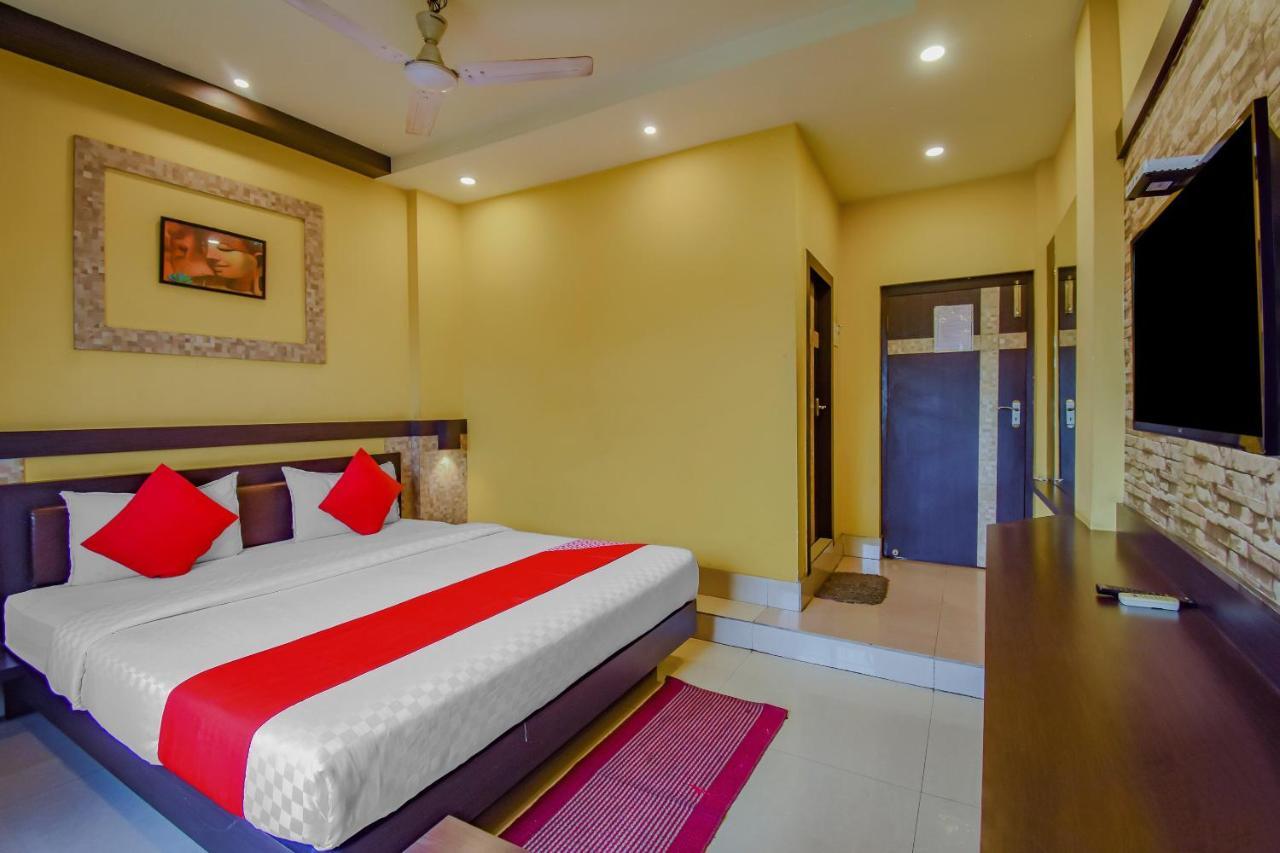 OYO 1851 Hotel Sefali Deluxe- Hygiene Ensured Calcutta Buitenkant foto